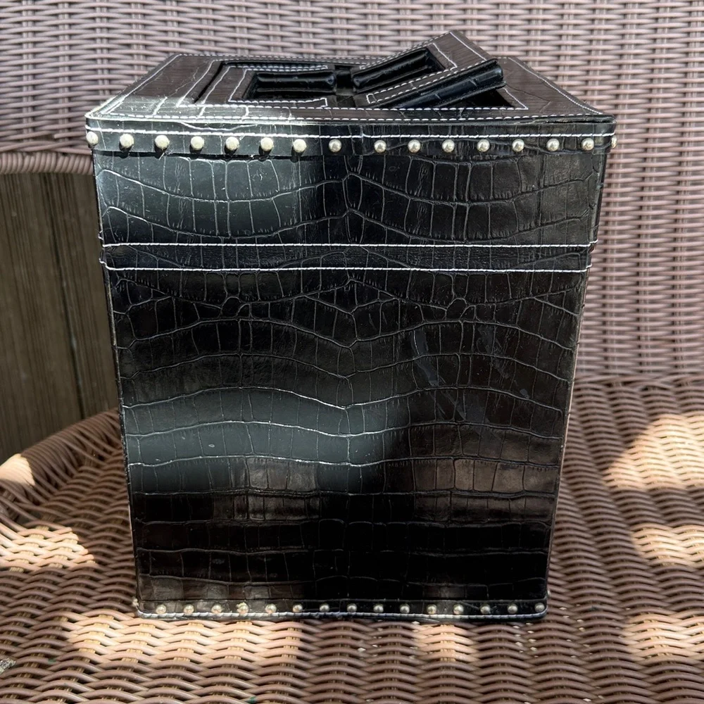 Vintage MAC Cosmetic Case/Carry All Crocodile Embossed